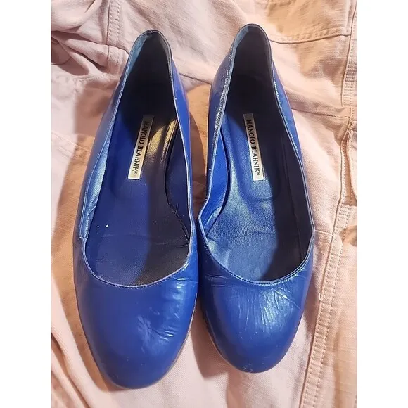 Manolo Blahnik Patent Blue Flats - Size 9 / 39