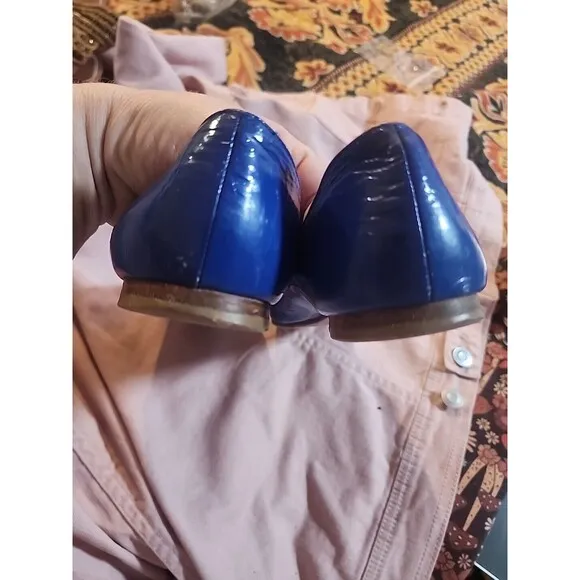 Manolo Blahnik Patent Blue Flats - Size 9 / 39