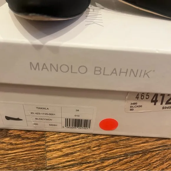 Manolo Blahnik Tiakala Black Lace Flats, sz 38