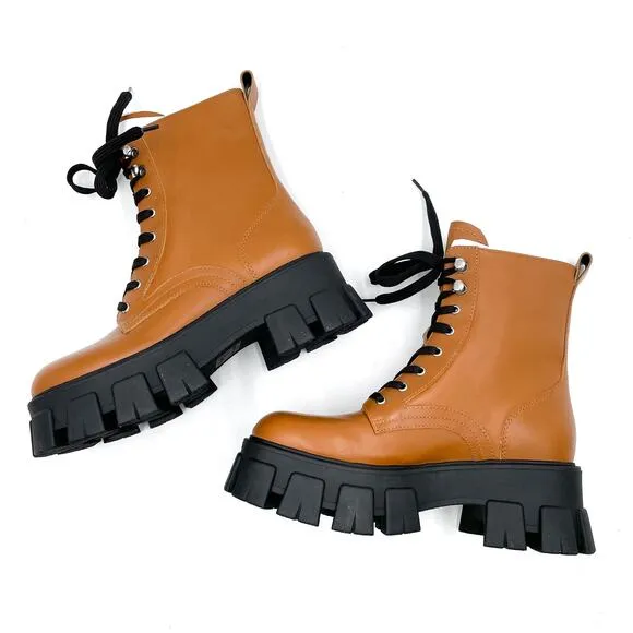 Marc Fisher Happy Lug Boots Platform Brown Leather Lace Up Ankle Combat Sz 6.5