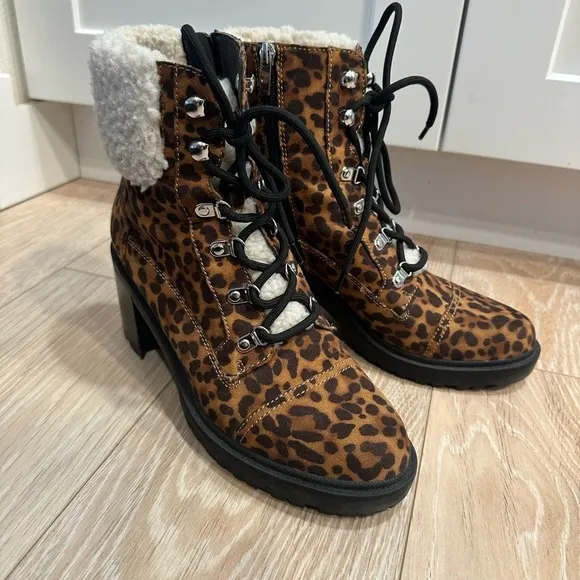 Marc Fisher Hiker Lace-Up Ankle Boots size 8.5