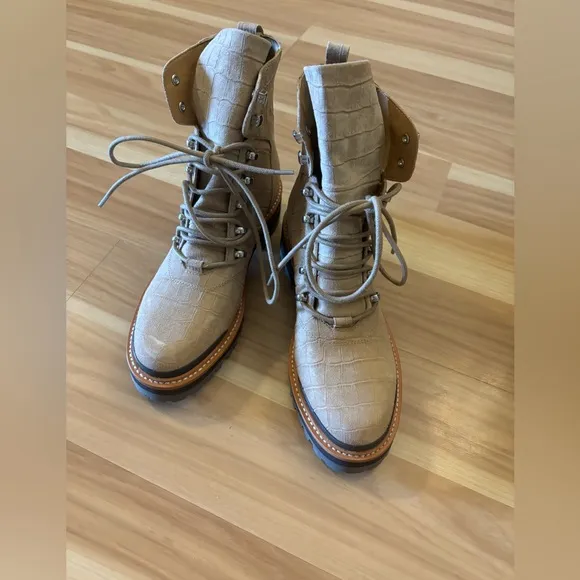 Marc Fisher Izzie Snake Embossed Combat Boots Suede Light Natural size 7 NEW