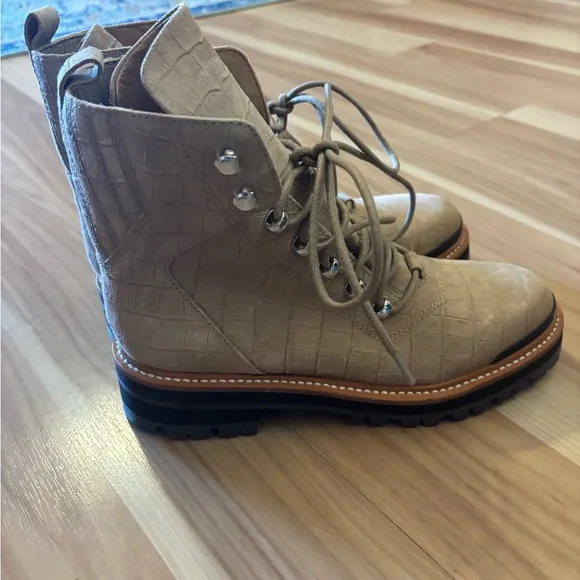 Marc Fisher Izzie Snake Embossed Combat Boots Suede Light Natural size 7 NEW