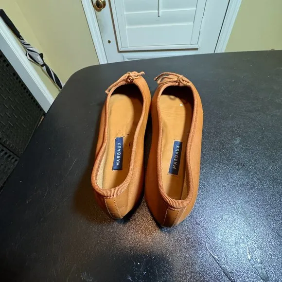 margaux EUR 37 US 7 tan demi saddle nappa round toe flats