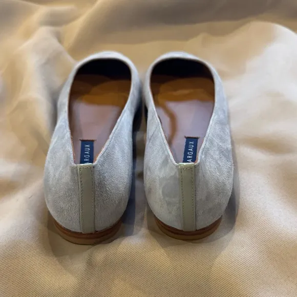 Margaux Womens Classic Round Toe Ballet Flats Suede Stone Gray 42 N 11 Narrow