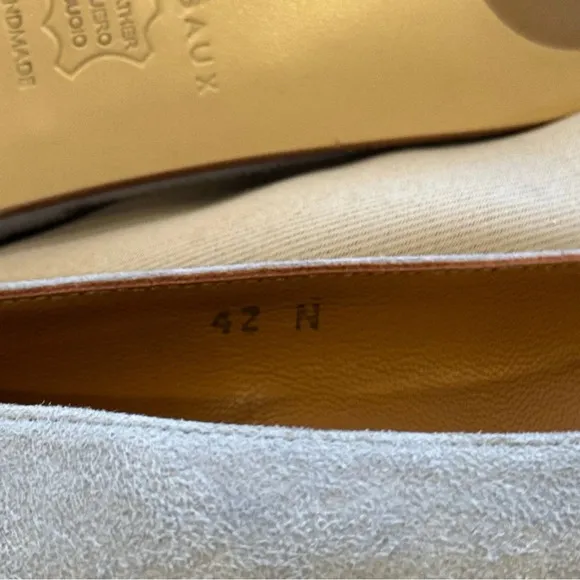 Margaux Womens Classic Round Toe Ballet Flats Suede Stone Gray 42 N 11 Narrow