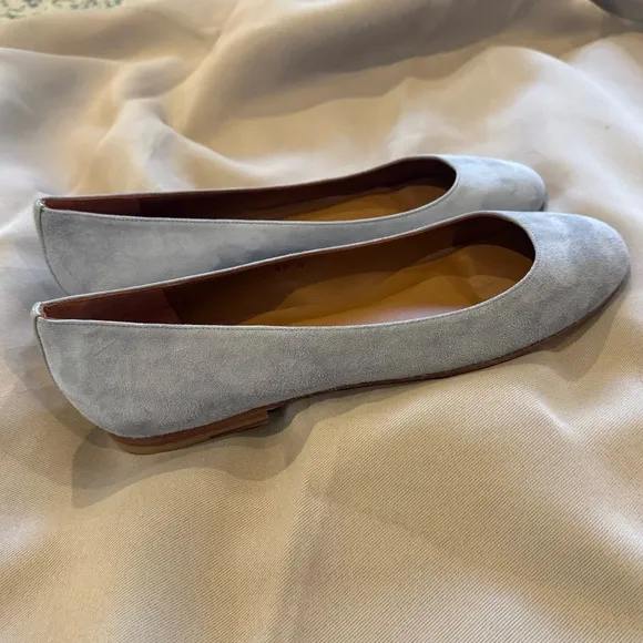 Margaux Womens Classic Round Toe Ballet Flats Suede Stone Gray 42 N 11 Narrow