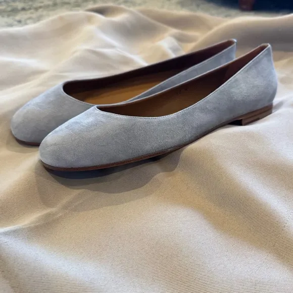 Margaux Womens Classic Round Toe Ballet Flats Suede Stone Gray 42 N 11 Narrow