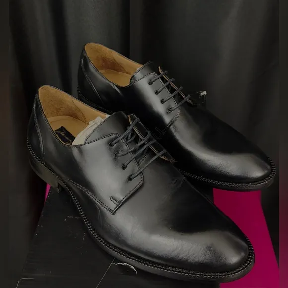 Massimo Matteo Black  4-Eye Blucher Classic 24 Man’s Oxford      7.5M        NIB