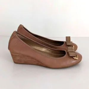 Me Too Racer Tan Leather Round Toe Wedge Flats 10