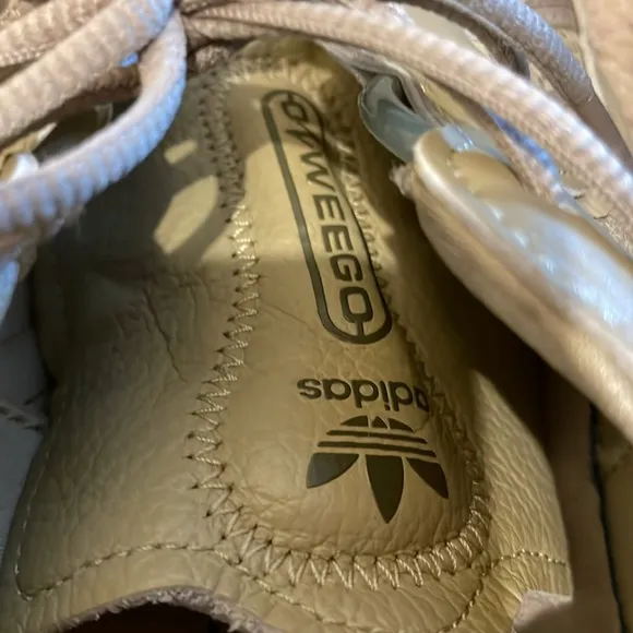 Men’s Adidas Ozweego Shoes Beige Tone Athletic Shoes