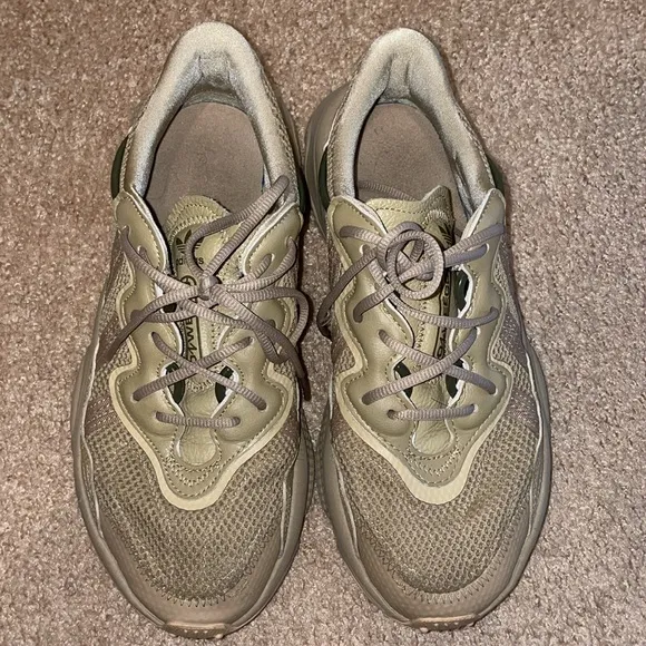 Men’s Adidas Ozweego Shoes Beige Tone Athletic Shoes