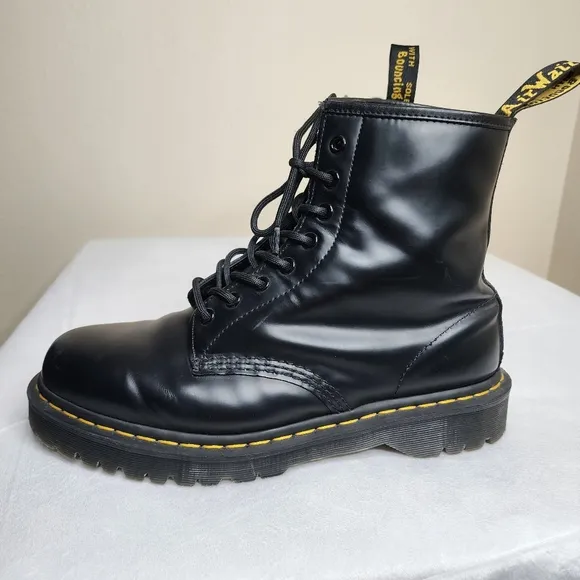 Mens Dr. Martens Black 1460 Smooth Leather Lace-Up Combat Boots Size 11