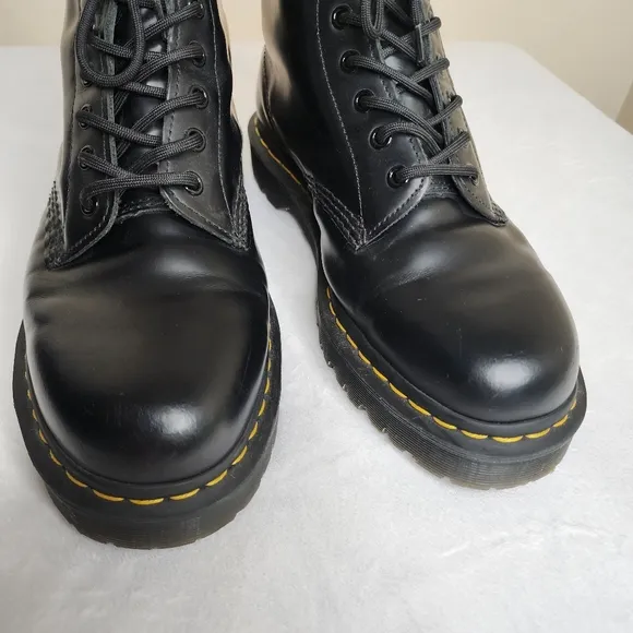 Mens Dr. Martens Black 1460 Smooth Leather Lace-Up Combat Boots Size 11