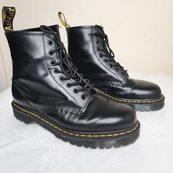 Mens Dr. Martens Black 1460 Smooth Leather Lace-Up Combat Boots Size 11