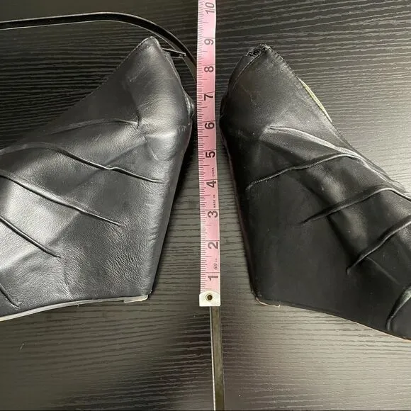 Messeca New York Cecilia Black Leather Platform Wedges. 9.5