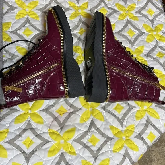 Michael Kors Haskell Crocodile Embossed Leather Combat Boot Size 5M New