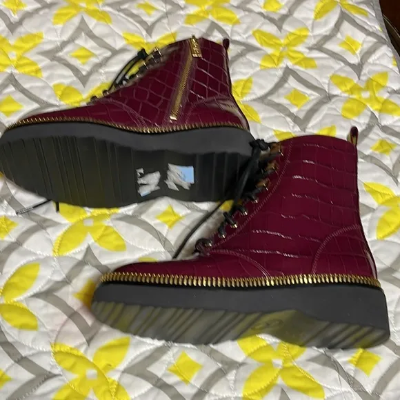 Michael Kors Haskell Crocodile Embossed Leather Combat Boot Size 5M New