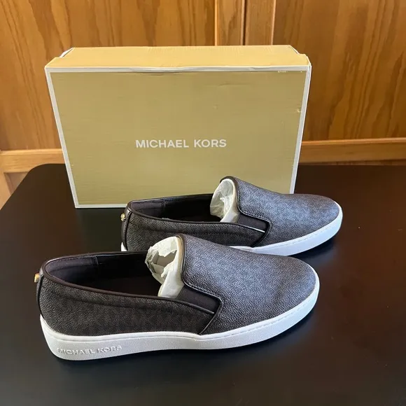 Michael Kors Keaton Slip On Sneakers Brown Logo Print Shoes Size 10 NIB