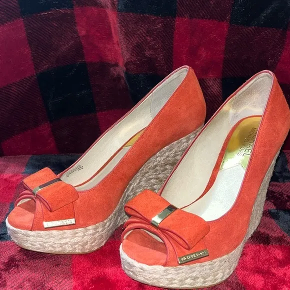 MICHAEL KORS MEG 7M Wedges SUEDE Heels ORANGE Open Toes Peep Platforms Shoes