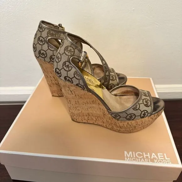 Michael Kors platform iconic lightweight gold cork wedge sandal size 7