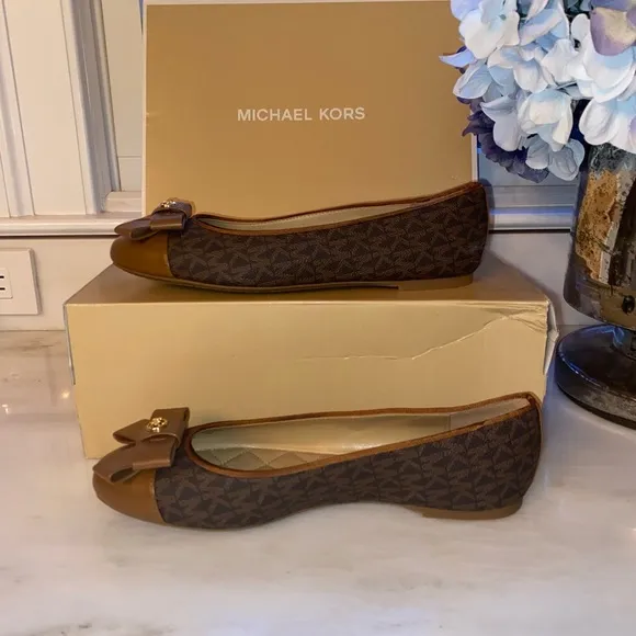 Michael Kors Signature Print Gale Flats, Size 7.5, Color: Brown