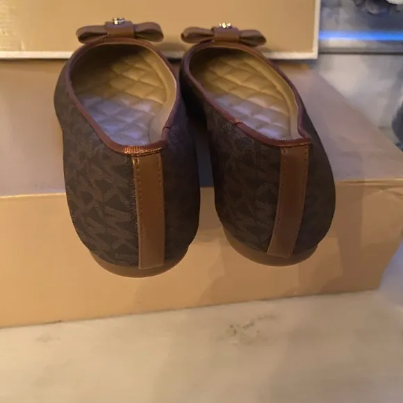Michael Kors Signature Print Gale Flats, Size 7.5, Color: Brown