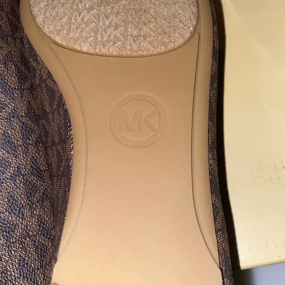 Michael Kors Signature Print Gale Flats, Size 7.5, Color: Brown