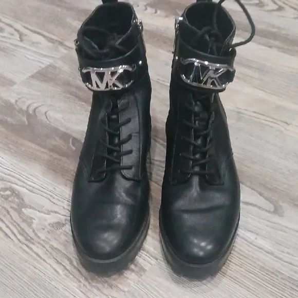 Michael Kors Women's Black Leather Ankle Boots Lace Up Moto Combat Size 8.5
