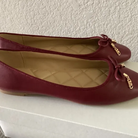 MICHAEL KORS Women's Nori Round Toe Slip-On Ballet Flats, size 6