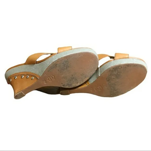 MICHAEL MICHAEL KORS Camel Cross Strap Leather &amp; Canvas Wedges Size 7 EU…