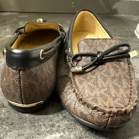 MICHAEL MICHAEL KORS | NWT Sutton Logo Moccasin