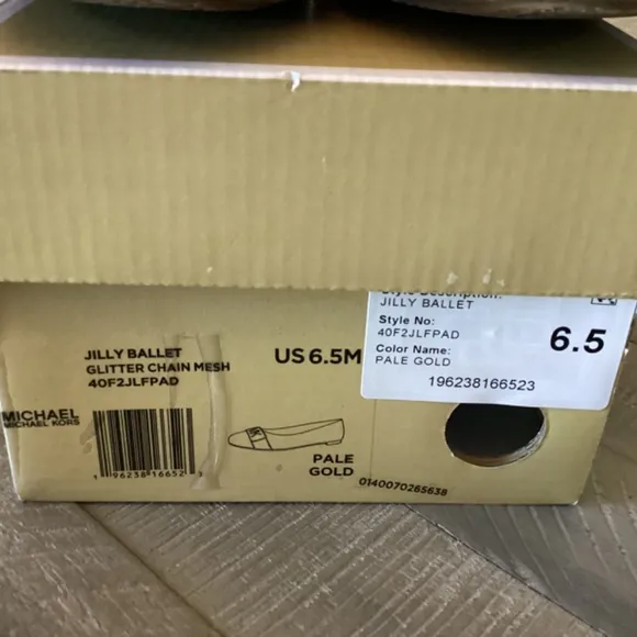 MICHAEL MICHAEL KORS Women's Jilly Round Toe Ballet Flats, size 6.5