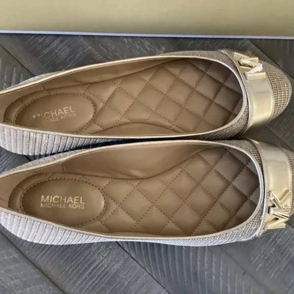 MICHAEL MICHAEL KORS Women's Jilly Round Toe Ballet Flats, size 6.5