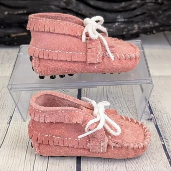 Minnetonka Infant Suede Moccasin Booties with Fringe – Soft Sole, Anti-Slip Grip
