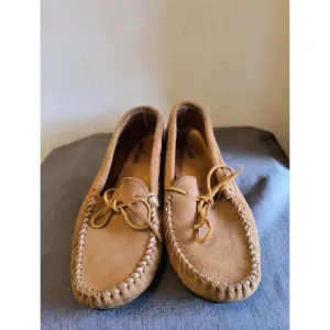 Minnetonka  Men 10 Ladies 11.5 Laced Moccasins Brown All Leather Driving Sole