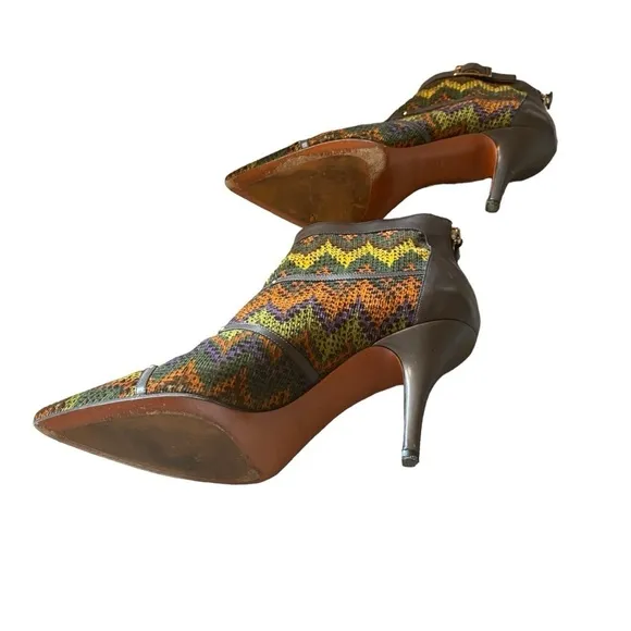 MISSONI - STEPPING OUTSIDE THE AHOE BOX  - SIZE 39 - IN GOOD CONDITION S6