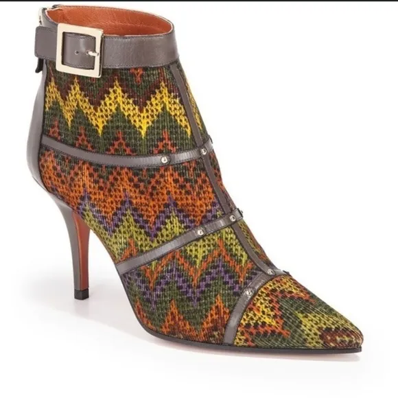MISSONI - STEPPING OUTSIDE THE AHOE BOX  - SIZE 39 - IN GOOD CONDITION S6