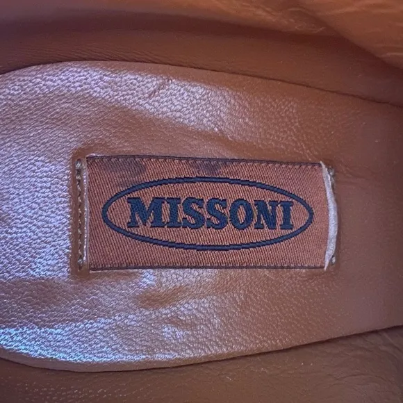 MISSONI - STEPPING OUTSIDE THE AHOE BOX  - SIZE 39 - IN GOOD CONDITION S6