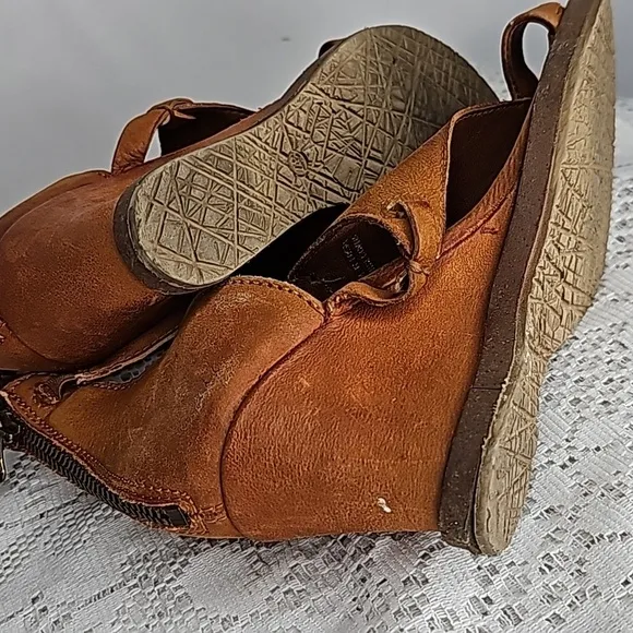 Miz Mooz tan leatherankle strap open toe sandal wedges size 7 (37)