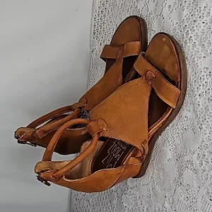 Miz Mooz tan leatherankle strap open toe sandal wedges size 7 (37)