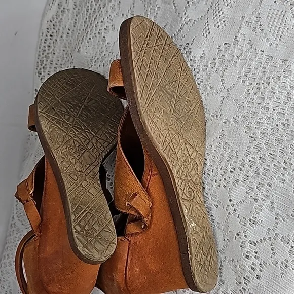 Miz Mooz tan leatherankle strap open toe sandal wedges size 7 (37)