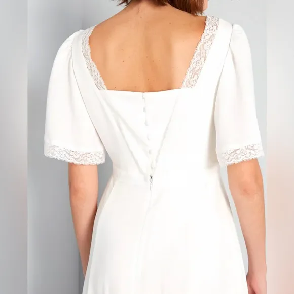 ModCloth Lace You Down the Aisle Maxi Dress White  Size 4