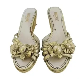 Moschino Gold Flower Platform Wedge Sandals Wicker Women's Size 7