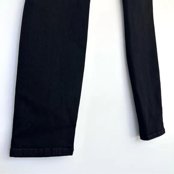 Mother Denim High Waisted Looker Ankle in Not Guilty Black Denim