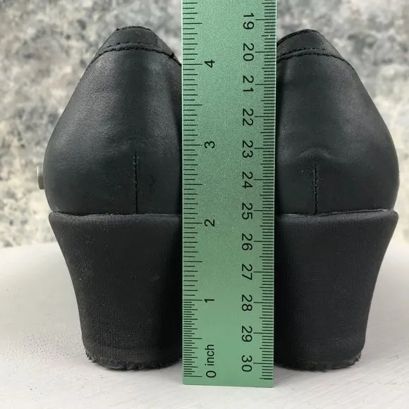 Mozo Women's Size 8 Gardena Black Leather Closed Toe Slip On Wedge Heel Shoes