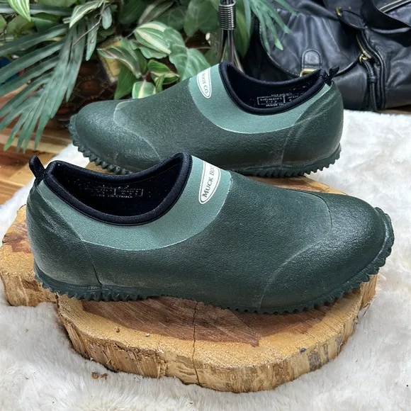 Muck boot co. two tone green shoes unisex‎