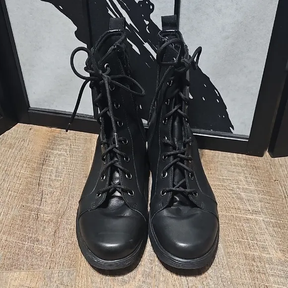 Munro Zippered Black Lace-Up Boots 8.5