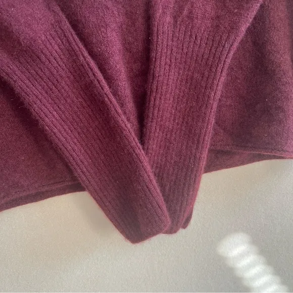Naadam 100% Cashmere Boatneck Sweater Berry Women’s size Small