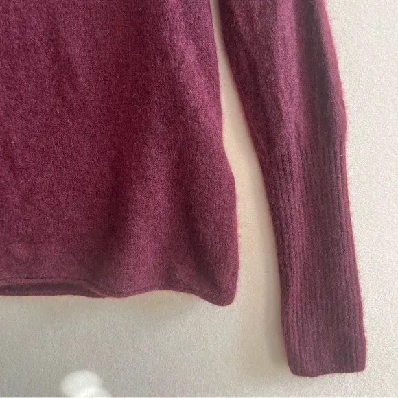 Naadam 100% Cashmere Boatneck Sweater Berry Women’s size Small